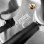 Boiler ekspresu Kamira espresso z wytłoczoną nazwą producenta